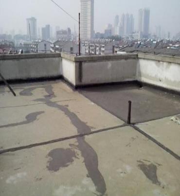 丹棱漏水维修 楼顶漏水是什么原因，楼顶漏水维修方法是什么?